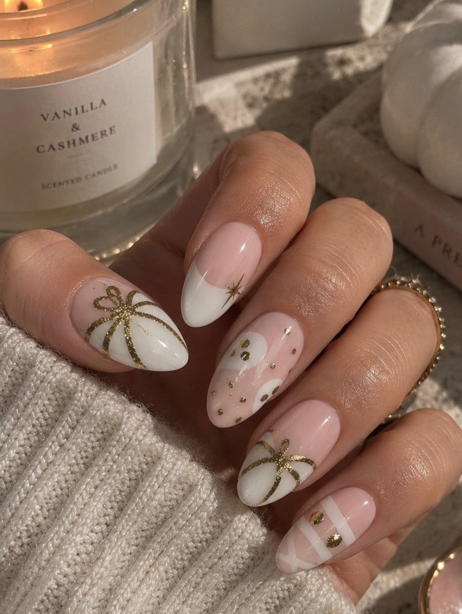 White & Gold Spooky Press-On Nails
